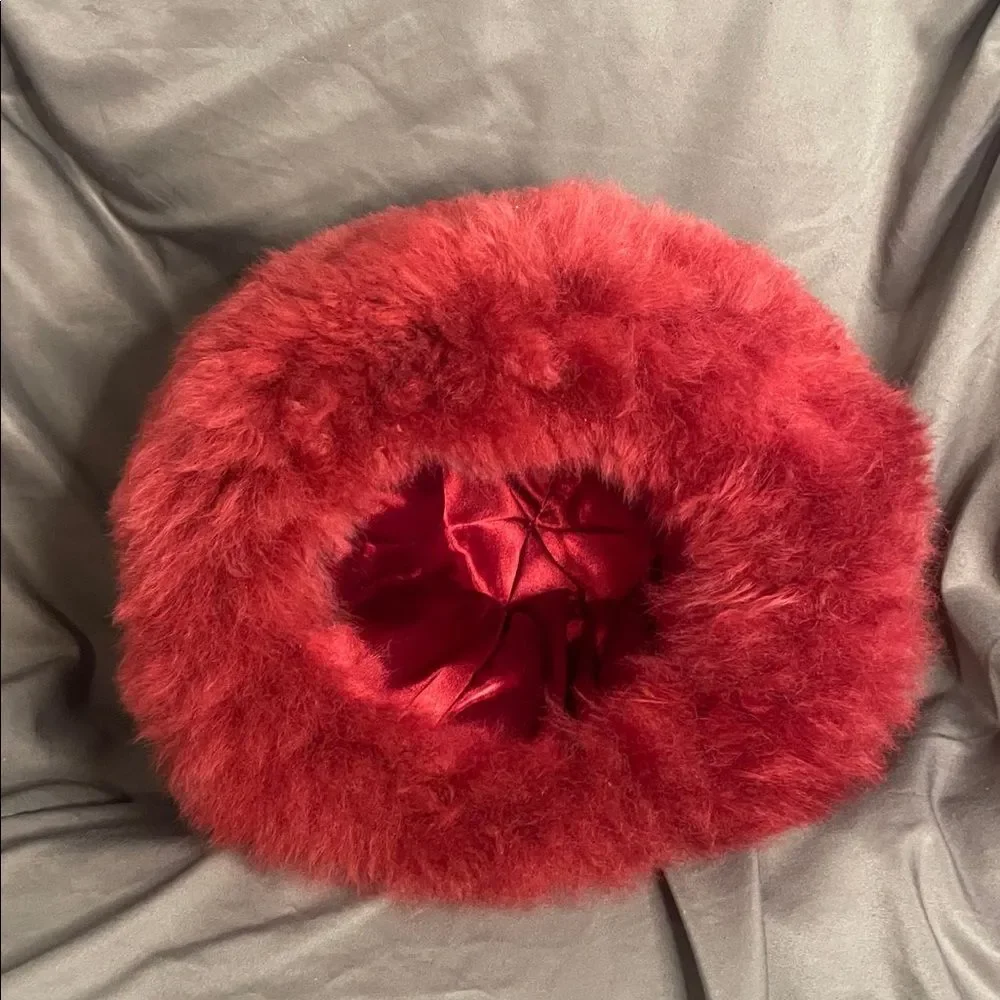 Alpaca fur hat Red